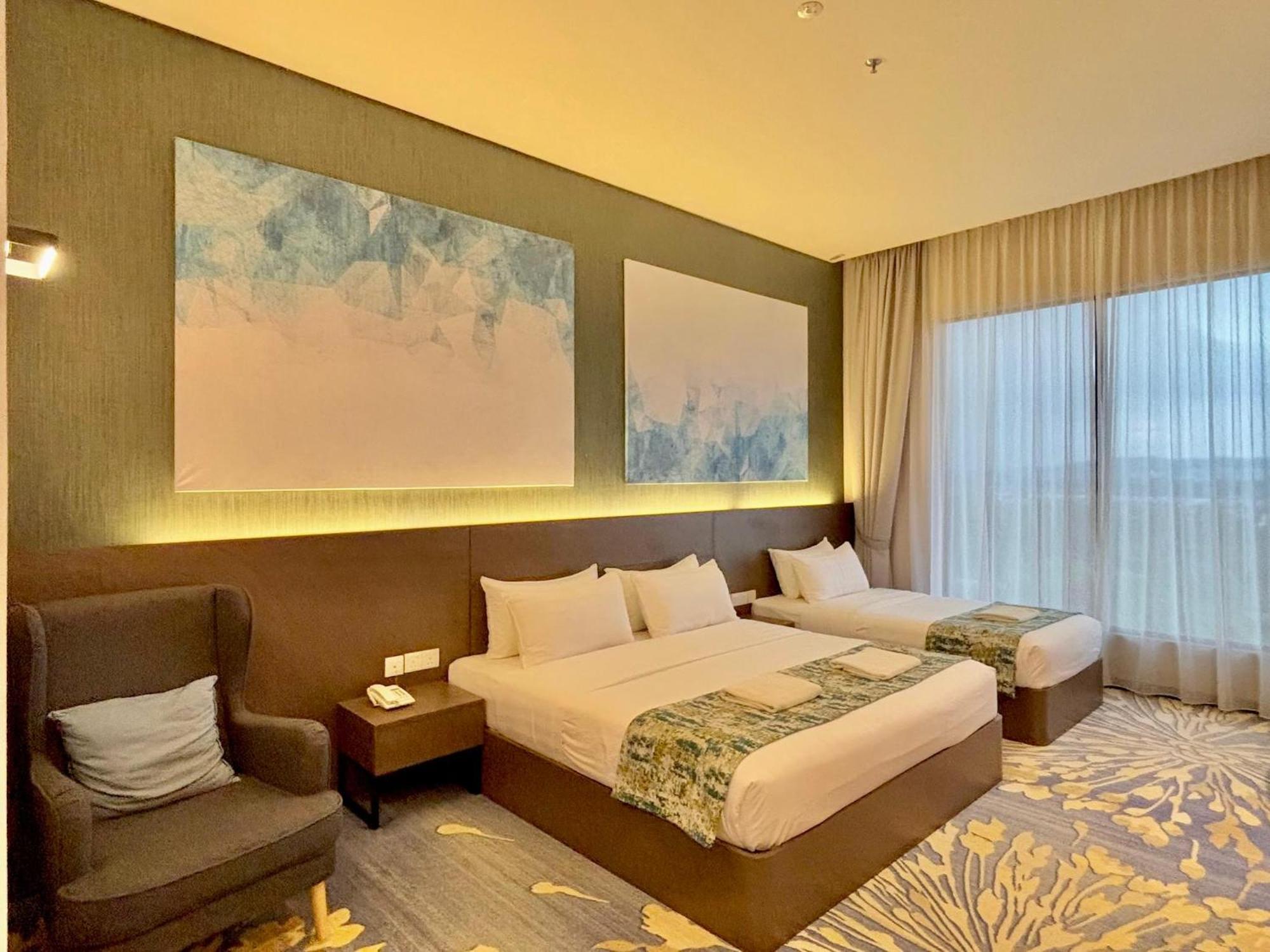 Hotel D Elegance Grand Bandar Seri Alam 3*