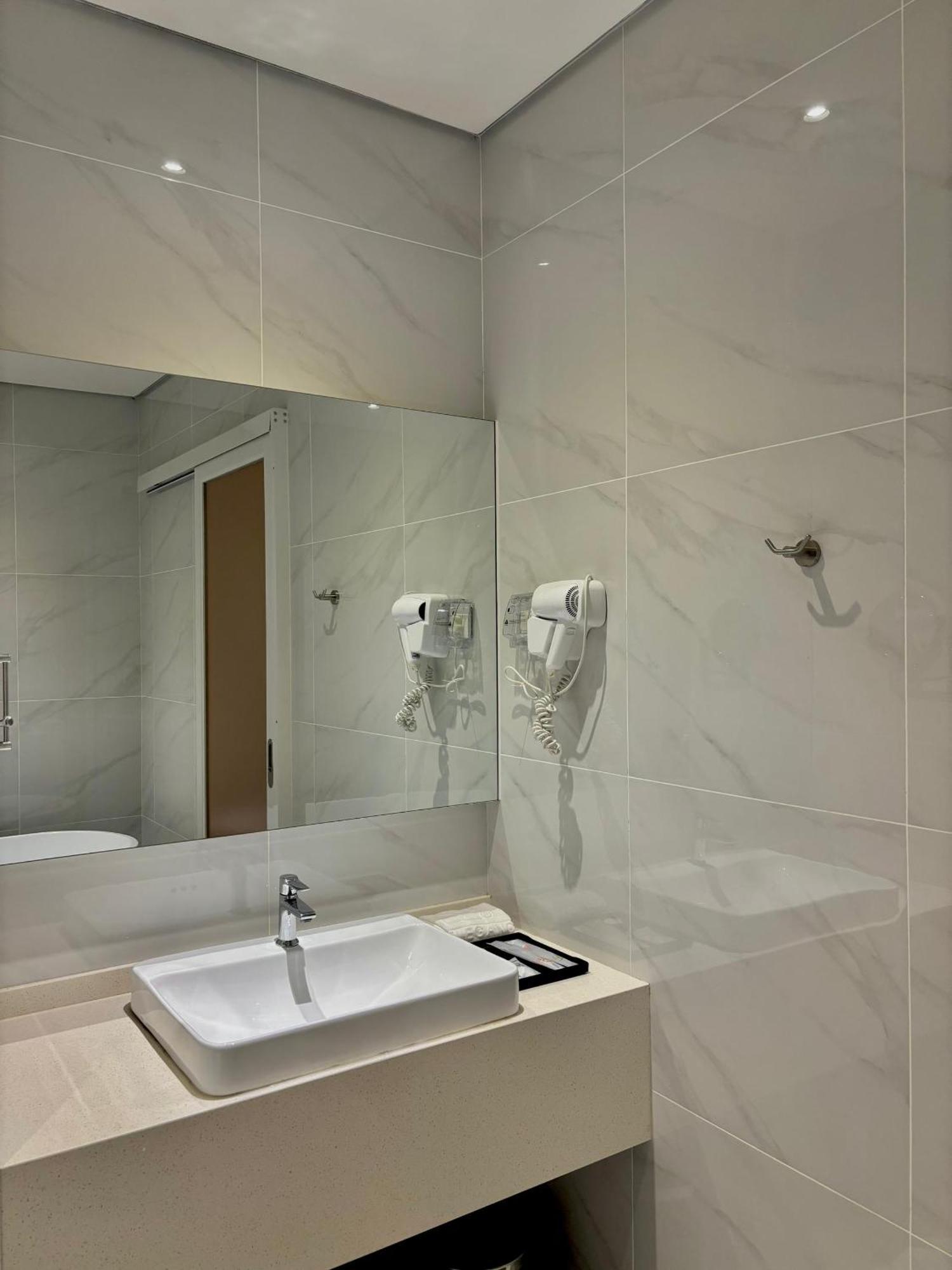 D Elegance Grand Bandar Seri Alam 3*
